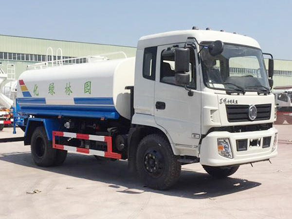 東風(fēng)153多功能灑水車