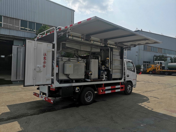 藍牌吸污凈化車