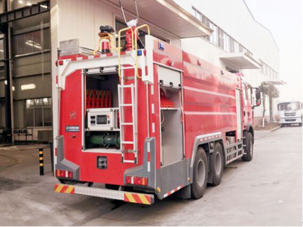 國六重汽豪沃16噸泡沫消防車