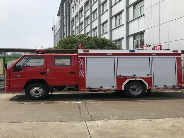 國(guó)六小型消防車江鈴水罐消防車2噸