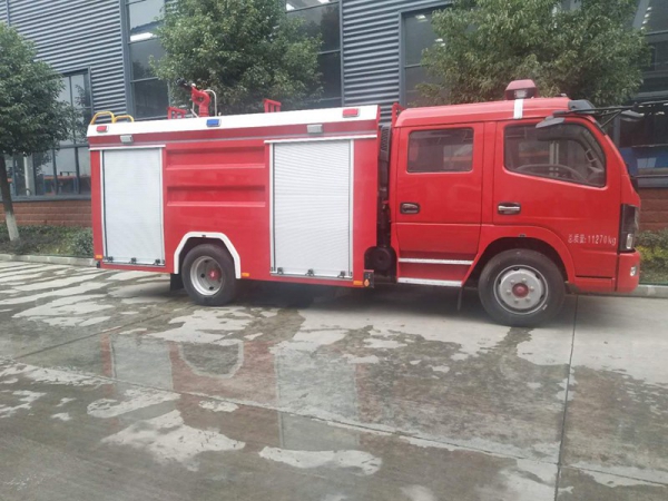 國六東風5噸泡沫消防車