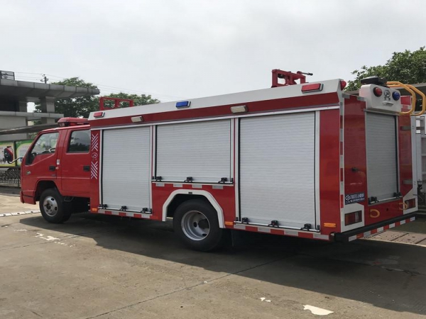 國(guó)六小型消防車江鈴水罐消防車2噸