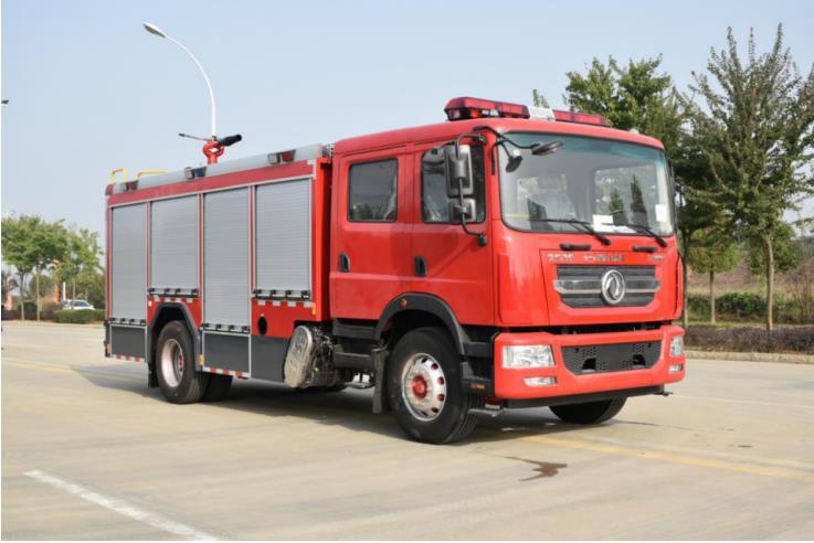 國六東風(fēng)D9水罐消防車6噸