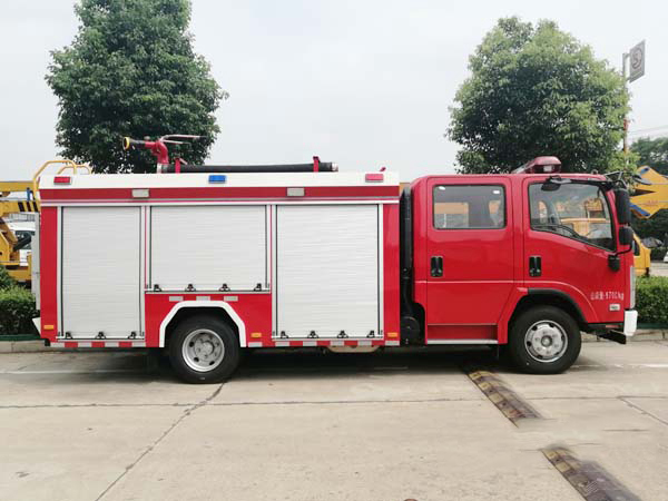 五十鈴700P 3.5噸水罐消防車